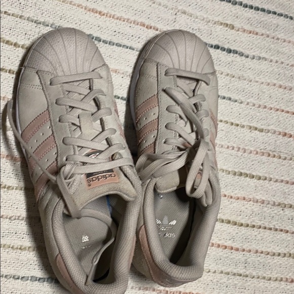 Adidas Stan Smith beige suede sneakers US 6 - Picture 2 of 5